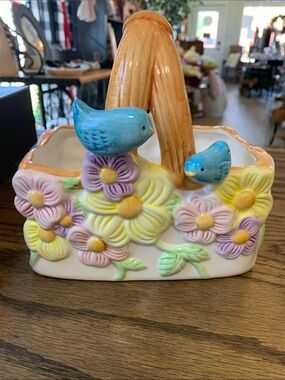 Teleflora ceramic basket